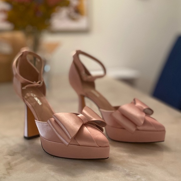 Pink platform pumps - Picture 2 of 10